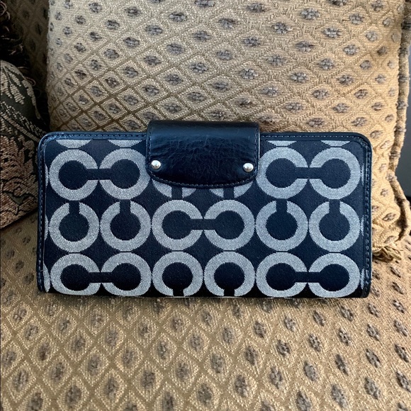 Coach Wallet - Picture 2 of 5